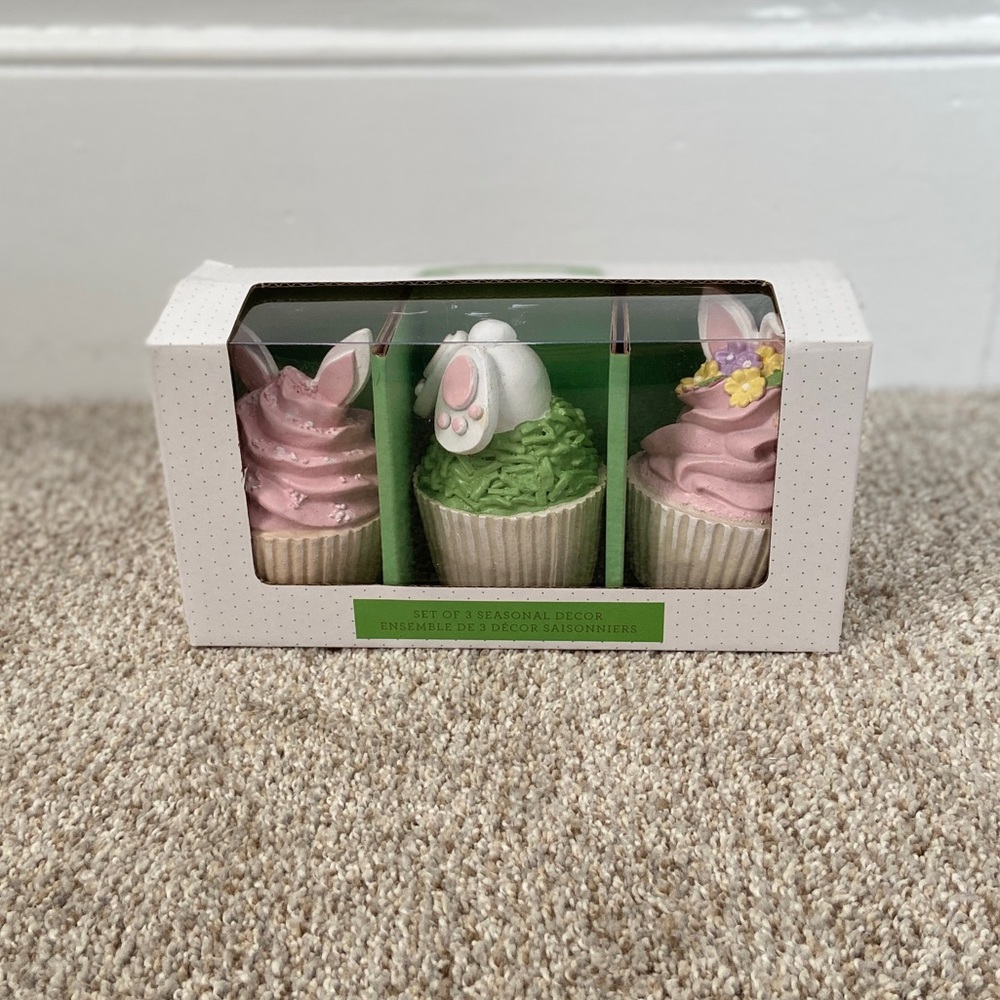 NWT Bunny Boulevard Easter Faux Cupcakes Set of 3 - Picture 2 of 13